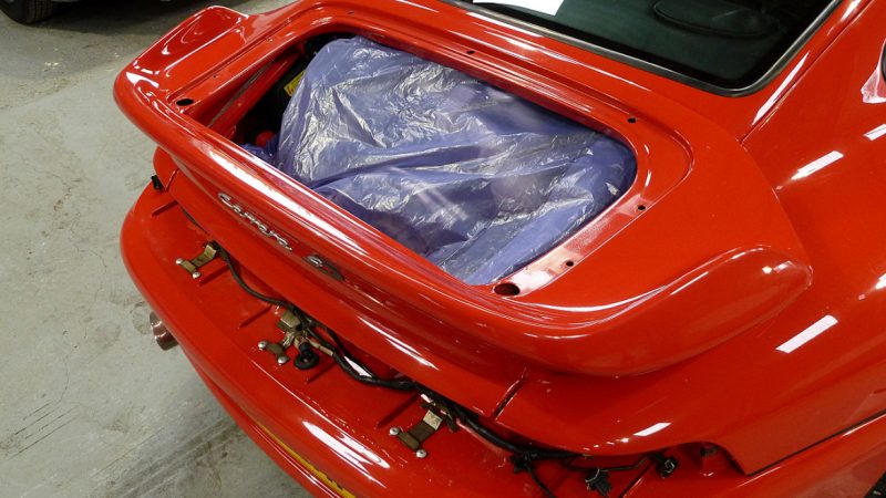 Porsche 993 C4S rear end with the wing deck lid cover and light clusters removed