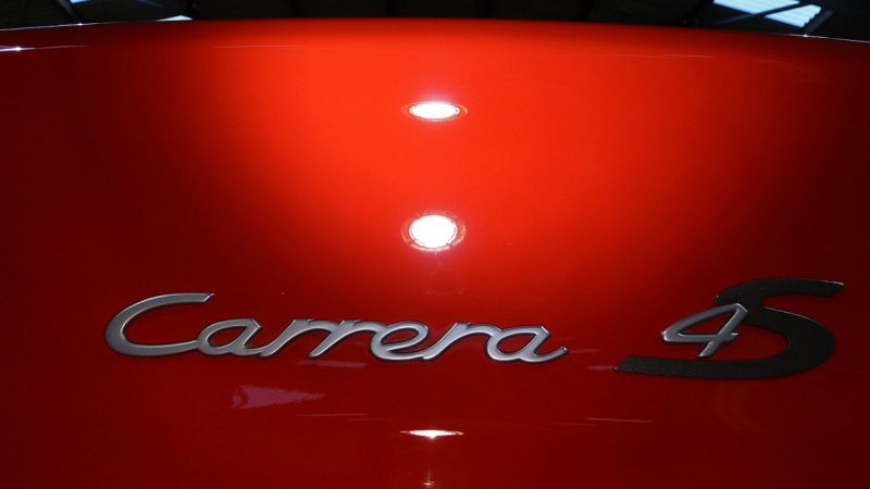 Carrera 4S badging on the corrected engine lid of the Guards Red 993