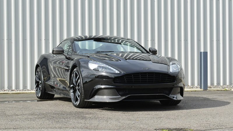 Front three-quarter of the Vanquish Carbon Edition after correction and coating