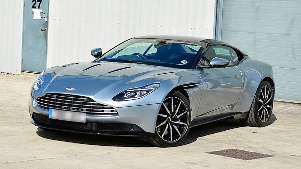 Aston Martin DB11