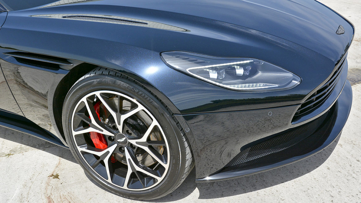 Front wing and wheel of the Aston Martin DB11 after machine polishing