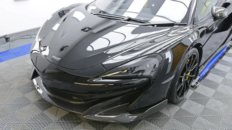 Bonnet and front wing of the McLaren 600LT with the film edges invisible
