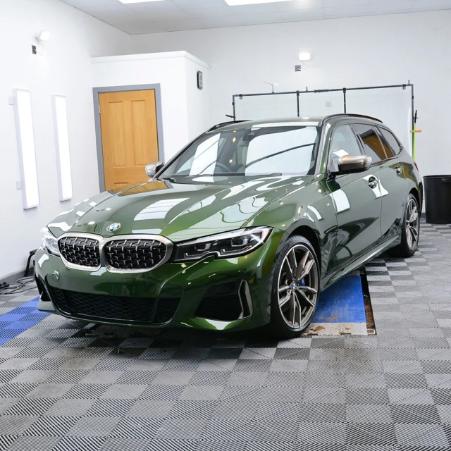#bmw M340i in Anglesey Green 💚 💚 

Enhancement Plus Detail with @gtechniq Coatings

✔ Wash/Decontamination process

✔ Two stage machine polish to remove swirls and light scratches

✔ Xpel PPF fitted to the delicate gloss black B/C pillars and the luggage area

✔ Application of Gtechniq Crystal Serum Light topped with EXOv4 for bodywork

✔ Wheels removed and thoroughly coated with C5 Wheel Armour (including the brake calipers)

✔ Interor given a deep clean

Are you looking to transform and protect your car? Contact us for a quote.
______________
💻 www.exclusivecarcare.co.uk
📞 01225 571161
📩 info@exclusivecarcare.co.uk

#bmwm340i #wiltshire #bmwm34od
#gtechniqaccredited #paintprotection #makegreengreatagain #ceramiccoatingprotection #carcare #bmwlove #paintcorrection #melksham #machinepolishing #carcareexperts #bathlife #swindon #gtechniqwiltshire #angleseygreen
