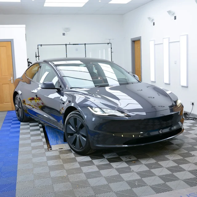 #Tesla Model 3 - New Car Protection Detail with Gtechniq Coatings & Xpel Paint Protection Film 🛡️

✔ Wash/Decontamination process

✔ single stage machine polish

✔ Xpel PPF fitted to the complete front end, side skirts and rear bumper

✔ Ceramic Coated with Gtechniq Crystal Serum Light topped with EXOv4 

Are you looking to protect your car? Contact us for a quote.
______________
💻 www.exclusivecarcare.co.uk
📞 01225 571161
📩 info@exclusivecarcare.co.uk

#newcarprotection #gtechniqwiltshire #teslamodel3 #ppfswindon